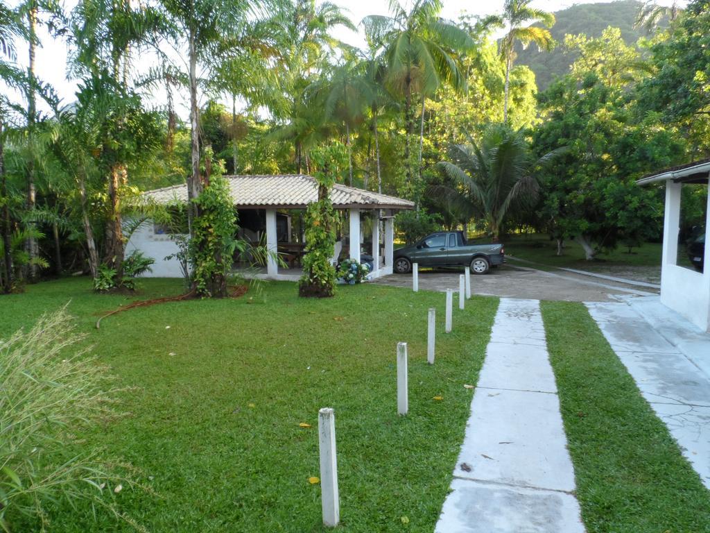 Aptos Familia Com Ar Condicionado Ubatuba Praia Pereque Acu エクステリア 写真