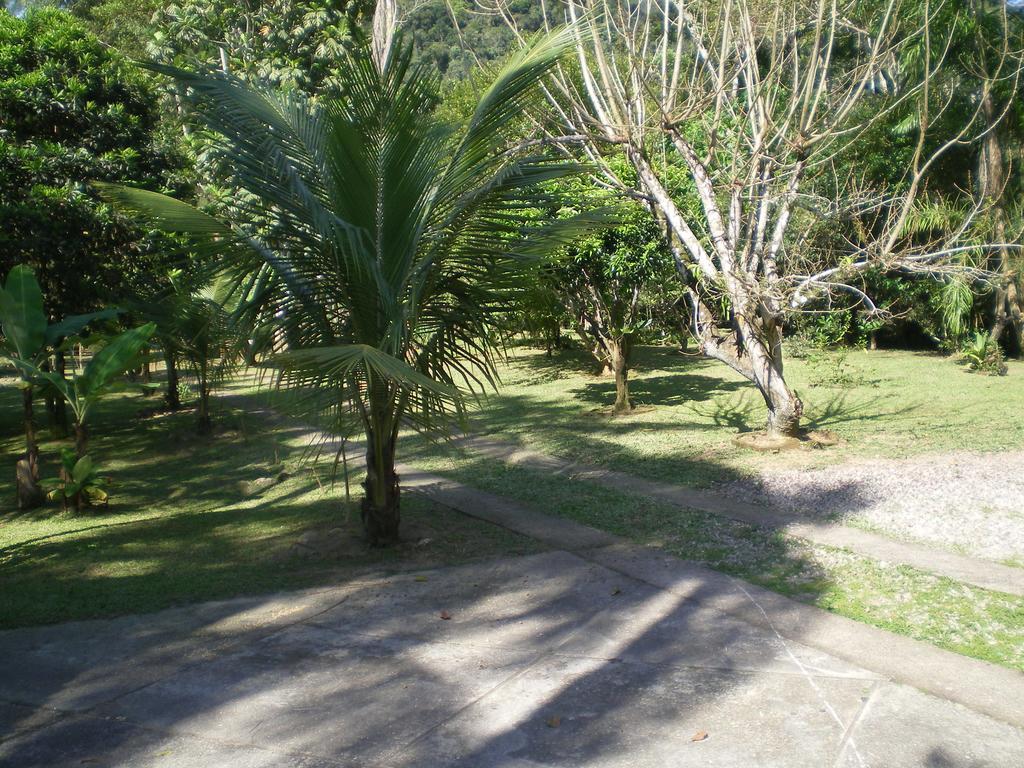 Aptos Familia Com Ar Condicionado Ubatuba Praia Pereque Acu エクステリア 写真