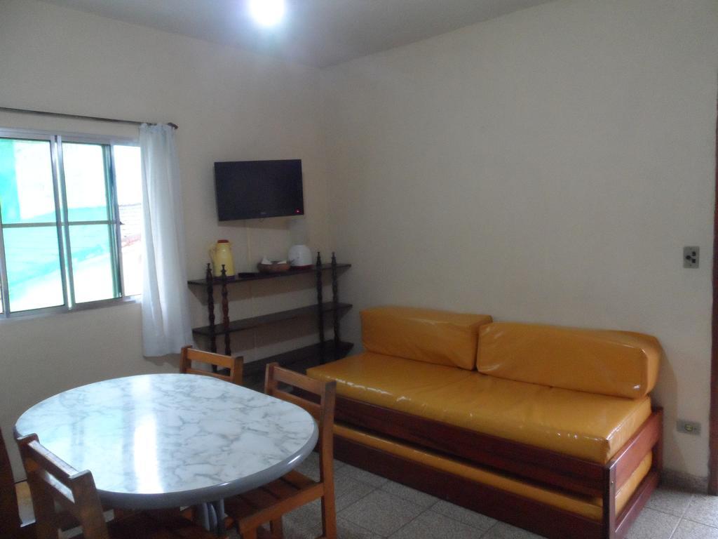 Aptos Familia Com Ar Condicionado Ubatuba Praia Pereque Acu エクステリア 写真
